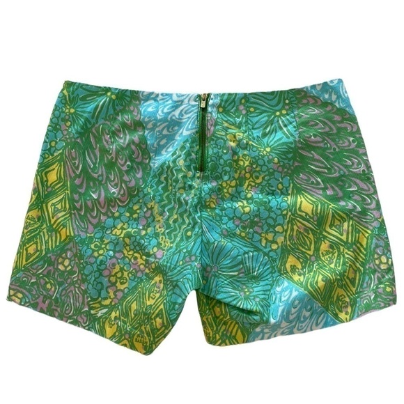 Lilly Pulitzer Deenie shorts Green Blue 100% Cotton back zip size 00
C - Picture 3 of 10